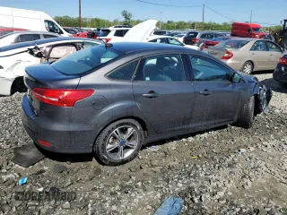2018 Ford Focus SE with VIN 1FADP3FE5JL255010, listed as a Copart auction lot 54478335 with 118,074 mi miles and Salvage Title. Bid and sale history available at carsss.com. Image 3.