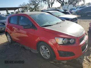2012 Chevrolet Sonic LT z VIN 1G1JD6SB3C4187122, wystawiony jako Copart lot #80737724 z przebiegiem 113 104 mil mil oraz Czysty tytuł • Clean title. Historia ofert i sprzedaży dostępna na DreamBid. Obrazek 4.