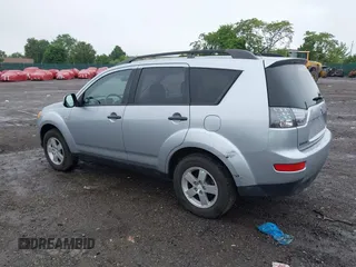 2007 Mitsubishi Outlander LS z VIN JA4MT31X67U011541, wystawiony jako IAAI lot #42265073 z przebiegiem 92 230 mil mil oraz . Historia ofert i sprzedaży dostępna na DreamBid. Obrazek 3.