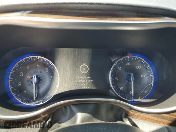 2022 Chrysler Pacifica Limited with VIN 2C4RC1GG2NR110438, listed as a Copart auction lot 59801895 with 92,954 mi miles and Salvage title. Bid and sale history available at DreamBid. Image 9.