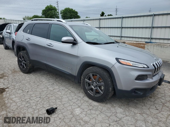2015 Jeep Cherokee Latitude z VIN 1C4PJMCS5FW514819, wystawiony jako Copart lot #56662365 z przebiegiem 40 169 mil mil oraz Szkoda całkowita • Salvage title. Historia ofert i sprzedaży dostępna na DreamBid. Obrazek 4.