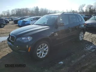 2013 BMW X5 xDrive35i with VIN 5UXZV4C55DL993781, listed as a Copart auction lot 80444744 with 77,335 mi miles and Clean Title. Bid and sale history available at carsss.com. Image 1.