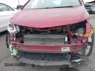 2018 Chevrolet Bolt EV LT с VIN 1G1FW6S09J4140303, выставлен на аукционе IAAI как лот 42029513 с пробегом 40 097 миль миль и . История ставок и продаж доступна на DreamBid. Изображение 21.