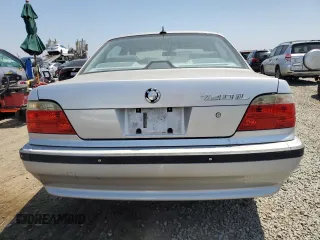 2001 BMW 7 Series 740iL z VIN WBAGH83461DP30331, wystawiony jako Copart lot #62536945 z przebiegiem 121 724 mil mil oraz Czysty tytuł • Clean title. Historia ofert i sprzedaży dostępna na DreamBid. Obrazek 6.