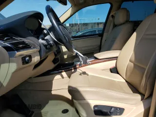 2012 BMW X5 35d z VIN 5UXZW0C51CL672406, wystawiony jako Copart lot #61686185 z przebiegiem 139 408 mil mil oraz Szkoda całkowita • Salvage title. Historia ofert i sprzedaży dostępna na DreamBid. Obrazek 7.