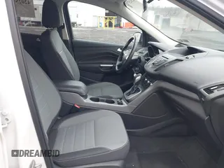 2014 Ford Escape SE with VIN 1FMCU9G9XEUA10122, listed as a IAAI auction lot 42025700 with 108,444 mi miles. Bid and sale history available at carsss.com. Image 5.
