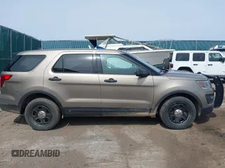 2017 Ford Police Interceptor Utility with VIN 1FM5K8AR5HGA44070, listed as a IAAI auction lot 41923462 with 146,676 mi miles and . Bid and sale history available at DreamBid. Image 13.