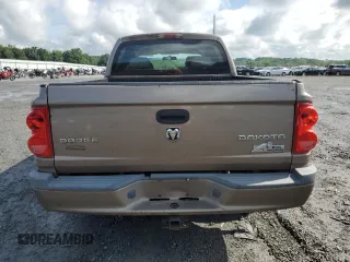 2010 Dodge Dakota Bighorn/Lonestar z VIN 1D7RW3GK7AS223579, wystawiony jako Copart lot #61880374 z przebiegiem 102 134 mil mil oraz Czysty tytuł • Clean title. Historia ofert i sprzedaży dostępna na DreamBid. Obrazek 6.