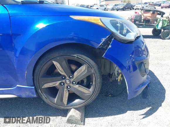 2015 Hyundai Veloster Turbo z VIN KMHTC6AE2FU218570, wystawiony jako IAAI lot #42609097 z przebiegiem 104 965 mil mil oraz . Historia ofert i sprzedaży dostępna na DreamBid. Obrazek 6.
