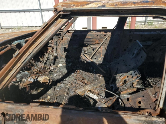 1972 Cadillac Fleetwood z VIN 6B69R2Q224903, wystawiony jako Copart lot #74001734 z przebiegiem Nie podano mil oraz Nie do naprawy • Non repairable. Historia ofert i sprzedaży dostępna na DreamBid. Obrazek 7.