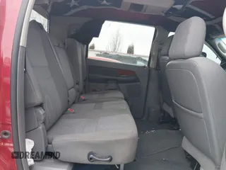 2006 Dodge 3500 Laramie z VIN 3D7LX39C96G189376, wystawiony jako IAAI lot #41583369 z przebiegiem 172 325 mil mil oraz . Historia ofert i sprzedaży dostępna na DreamBid. Obrazek 8.