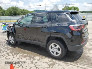 2022 Jeep Compass Sport with VIN 3C4NJDAB6NT221123, listed as a Copart auction lot 61963685 with 32,764 mi miles and Salvage title. Bid and sale history available at DreamBid. Image 2.