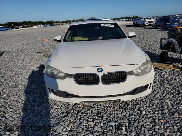 2014 BMW 3 Series 328i xDrive z VIN WBA3B5G53ENS07740, wystawiony jako Copart lot #61913665 z przebiegiem 149 874 mil mil oraz Czysty tytuł • Clean title. Historia ofert i sprzedaży dostępna na DreamBid. Obrazek 5.