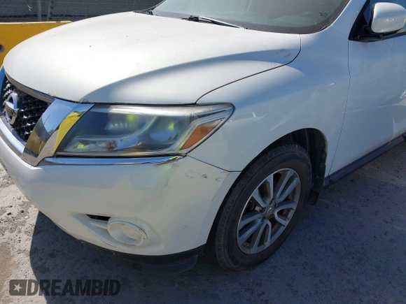 2014 Nissan Pathfinder S z VIN 5N1AR2MN7EC690794, wystawiony jako IAAI lot #42373987 z przebiegiem 147 592 mil mil oraz . Historia ofert i sprzedaży dostępna na DreamBid. Obrazek 6.