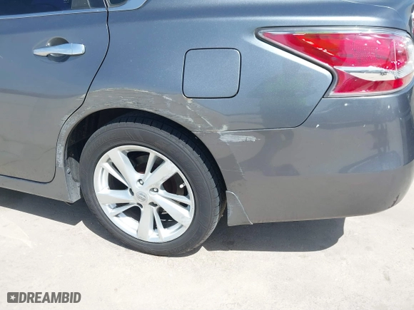 2014 Nissan Altima 2.5 SV with VIN 1N4AL3AP7EC425946, listed as a IAAI auction lot 41712045 with 227,734 mi miles. Bid and sale history available at carsss.com. Image 17.