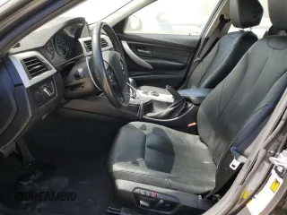 2013 BMW 3 Series 328i с VIN WBA3C1C58DF443921, выставлен на аукционе Copart как лот 52677255 с пробегом 86 949 миль миль и Списание • Salvage title. История ставок и продаж доступна на DreamBid. Изображение 7.