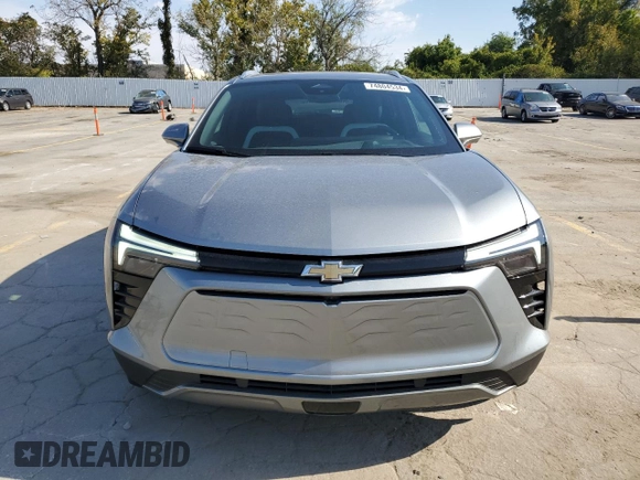 2024 Chevrolet Blazer EV eAWD LT z VIN 3GNKDBRJ2RS258862, wystawiony jako Copart lot #74804534 z przebiegiem 3 mil mil oraz Szkoda całkowita • Salvage title. Historia ofert i sprzedaży dostępna na DreamBid. Obrazek 5.