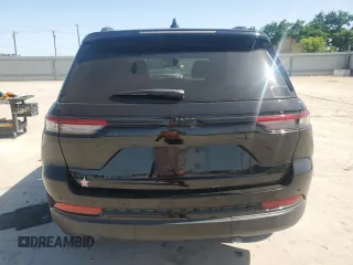 2023 Jeep Grand Cherokee Altitude z VIN 1C4RJHAG3PC561011, wystawiony jako Copart lot #52937075 z przebiegiem 29 815 mil mil oraz Szkoda całkowita • Salvage title. Historia ofert i sprzedaży dostępna na DreamBid. Obrazek 6.