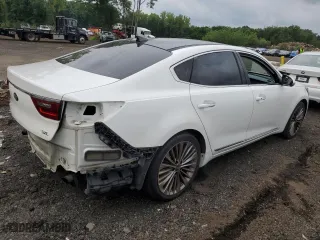2017 Kia Cadenza Premium with VIN KNALC4J16H5065000, listed as a Copart auction lot 64159704 with 95,982 mi miles and Salvage Title. Bid and sale history available at carsss.com. Image 3.