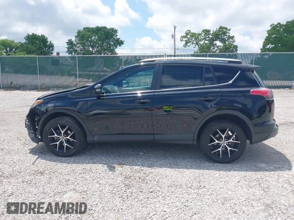 2017 Toyota RAV4 SE z VIN 2T3JFREV2HW677084, wystawiony jako IAAI lot #42236638 z przebiegiem 107 343 mil mil oraz . Historia ofert i sprzedaży dostępna na DreamBid. Obrazek 14.