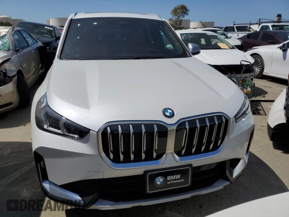 2023 BMW X1 xDrive28i with VIN WBX73EF0XP5W02835, listed as a Copart auction lot 48131313 with 257 mi miles and . Bid and sale history available at DreamBid. Image 5.
