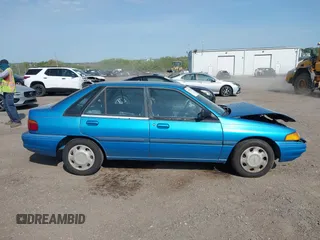1994 Ford Escort z VIN 1FARP14J1RW244851, wystawiony jako IAAI lot #42157786 z przebiegiem 73 095 mil mil oraz . Historia ofert i sprzedaży dostępna na DreamBid. Obrazek 14.