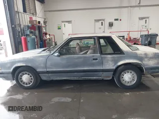 1989 Ford Mustang with VIN 1FABP40A3KF188992, listed as a IAAI auction lot 42076796 with 43,676 mi miles and . Bid and sale history available at DreamBid. Image 14.