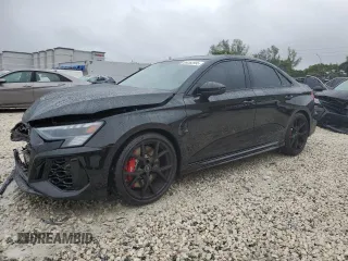 2024 Audi RS 3 z VIN WUAG4DGYXRA909721, wystawiony jako Copart lot #89262995 z przebiegiem 2235 mil mil oraz Szkody całkowita. Historia ofert i sprzedaży dostępna na DreamBid. Obrazek 1.