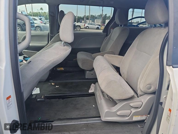 2020 Toyota Sienna L с VIN 5TDZZ3DC5LS041468, выставлен на аукционе IAAI как лот 42785544 с пробегом 117 615 миль миль и . История ставок и продаж доступна на DreamBid. Изображение 15.