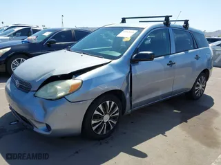 2005 Toyota Matrix STD with VIN 2T1KR32E95C498463, listed as a IAAI auction lot 41963110 with 272,930 mi miles. Bid and sale history available at carsss.com. Image 18.