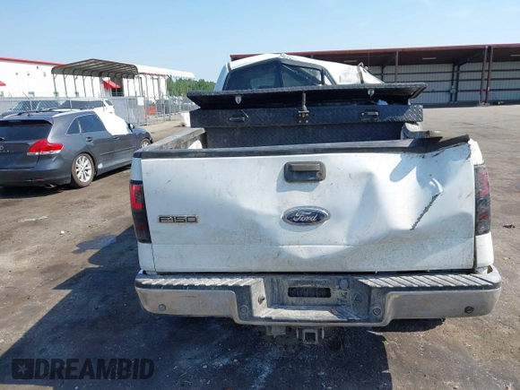 2005 Ford F-150 XLT z VIN 1FTPW14595KD49565, wystawiony jako IAAI lot #42587713 z przebiegiem 360 588 mil mil oraz . Historia ofert i sprzedaży dostępna na DreamBid. Obrazek 17.