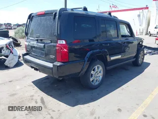 2010 Jeep Commander Limited z VIN 1J4RG5GT6AC146638, wystawiony jako IAAI lot #42391331 z przebiegiem 142 609 mil mil oraz . Historia ofert i sprzedaży dostępna na DreamBid. Obrazek 4.