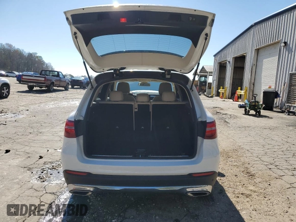 2018 Mercedes-Benz GLC 300 with VIN WDC0G4JB4JV038963, listed as a Copart auction lot 59706815 with 31,404 mi miles and Non repairable. Bid and sale history available at DreamBid. Image 6.