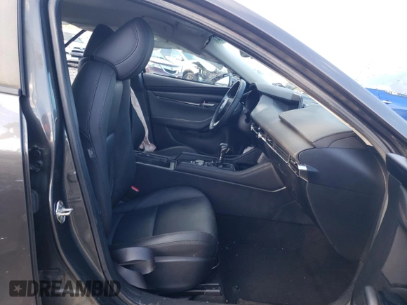 2019 Mazda 3 w/Select Pkg with VIN 3MZBPAAL0KM113155, listed as a Copart auction lot 84405104 with 55,542 mi miles and Salvage Title. Bid and sale history available at carsss.com. Image 7.