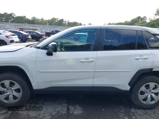 2023 Toyota RAV4 LE z VIN 2T3F1RFV3PC362278, wystawiony jako IAAI lot #42650406 z przebiegiem 15 040 mil mil oraz . Historia ofert i sprzedaży dostępna na DreamBid. Obrazek 15.