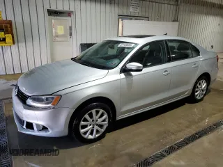 2012 Volkswagen Jetta Sedan SE w/Convenience & Sunroof with VIN 3VWDX7AJXCM401907, listed as a Copart auction lot 53448685 with 122,024 mi miles and Salvage Title. Bid and sale history available at carsss.com. Image 1.