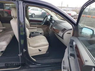 2010 Chrysler Town & Country Touring Plus with VIN 2A4RR8D1XAR480600, listed as a IAAI auction lot 42074257 with 195,154 mi miles and . Bid and sale history available at DreamBid. Image 5.