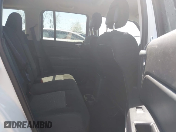 2016 Jeep Patriot Sport SE with VIN 1C4NJPBA2GD502240, listed as a IAAI auction lot 42093174 with 103,725 mi miles and . Bid and sale history available at carsss.com. Image 8.