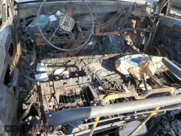 1998 Chevrolet Silverado 3500 z VIN 1GCGC33J6WF071284, wystawiony jako Copart lot #68229473 z przebiegiem Nie podano mil oraz Nie do naprawy • Non repairable. Historia ofert i sprzedaży dostępna na DreamBid. Obrazek 8.