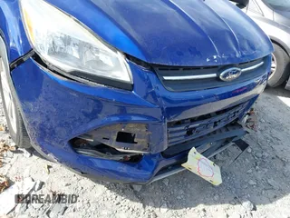 2016 Ford Escape SE with VIN 1FMCU0G7XGUA08559, listed as a IAAI auction lot 41795275 with 98,354 mi miles. Bid and sale history available at carsss.com. Image 12.