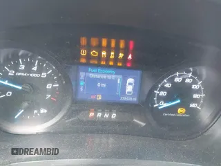 2013 Ford Police Interceptor Utility z VIN 1FM5K8AR2DGB78965, wystawiony jako IAAI lot #42188563 z przebiegiem 238 409 mil mil oraz . Historia ofert i sprzedaży dostępna na DreamBid. Obrazek 7.