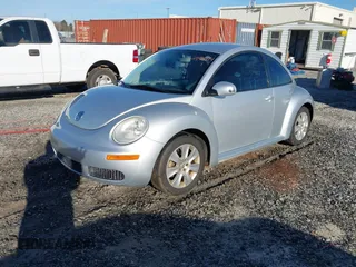 2008 Volkswagen New Beetle Coupe S with VIN 3VWPW31C58M508932, listed as a IAAI auction lot 41748914 with 37,102 mi miles. Bid and sale history available at carsss.com. Image 2.