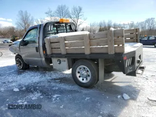 2005 Ford F-250 XL with VIN 1FTNF21555EA30163, listed as a Copart auction lot 45537455 with 126,721 mi miles and Salvage Title. Bid and sale history available at DreamBid. Image 2.