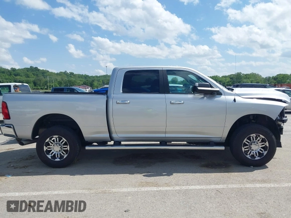 2018 Ram 2500 SLT with VIN 3C6UR5DL2JG300734, listed as a IAAI auction lot 42277603 with 74,923 mi miles and . Bid and sale history available at DreamBid. Image 13.