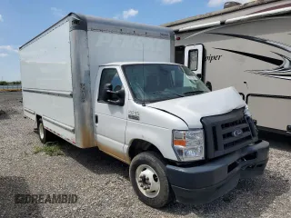 2022 Ford Econoline Cargo z VIN 1FDWE3FN6NDC03437, wystawiony jako Copart lot #50570905 z przebiegiem Nie podano mil oraz Szkoda całkowita • Salvage title. Historia ofert i sprzedaży dostępna na DreamBid. Obrazek 4.