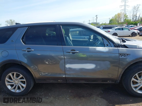 2017 Land Rover Discovery Sport HSE with VIN SALCR2BG5HH666267, listed as a IAAI auction lot 42011372 with 122,422 mi miles. Bid and sale history available at carsss.com. Image 14.