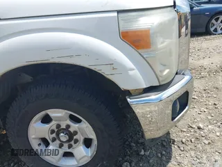 2011 Ford F-250 XL z VIN 1FT7X2AT3BEC33228, wystawiony jako IAAI lot #42545154 z przebiegiem 424 286 mil mil oraz . Historia ofert i sprzedaży dostępna na DreamBid. Obrazek 19.