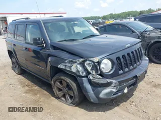 2015 Jeep Patriot High Altitude z VIN 1C4NJRFB9FD216897, wystawiony jako IAAI lot #42495936 z przebiegiem 170 029 mil mil oraz . Historia ofert i sprzedaży dostępna na DreamBid. Obrazek 1.
