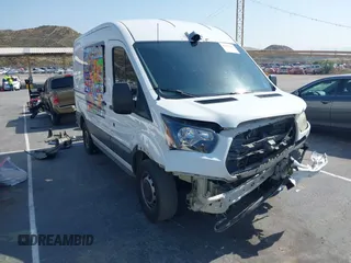 2015 Ford TRANSIT z VIN 1FTNE1CM8FKB16085, wystawiony jako IAAI lot #42438768 z przebiegiem Nie podano mil oraz . Historia ofert i sprzedaży dostępna na DreamBid. Obrazek 1.