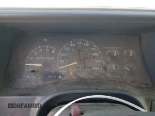 1997 Chevrolet Silverado 1500 with VIN 2GCEK19R6V1141478, listed as a Copart auction lot 50797925 with 274,288 mi miles and Salvage Title. Bid and sale history available at DreamBid. Image 9.